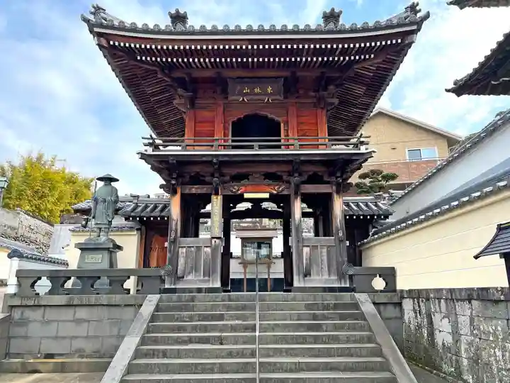 深崇寺の山門・神門