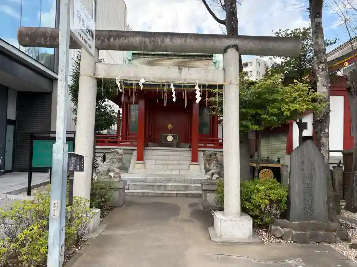 神田神社(神田明神)の{uncategorized: "未分類", other: "その他", undefined: "問題あり", building: "その他建物", grave: "お墓", sacred_gate: "鳥居", guardian: "狛犬", statue: "像", buddha: "仏像", history: "歴史", nature: "自然", garden: "庭園", animal: "動物", pagoda: "塔", temizu: "手水舎", mountain_gate: "山門・神門", sanctuary: "本殿・本堂", subordinate: "末社・摂社", art: "芸術", scenery: "景色", jizo: "地蔵", ema: "絵馬", goshuin: "御朱印", omikuji: "おみくじ", items: "授与品その他", amulet: "お守り", goshuincho: "御朱印帳", eats: "食事", festival: "お祭り", votive_dance: "神楽", shichigosan: "七五三参", wedding: "結婚式", experience: "体験その他", initially: "初詣", around: "周辺", anti_infection: "感染症対策"}