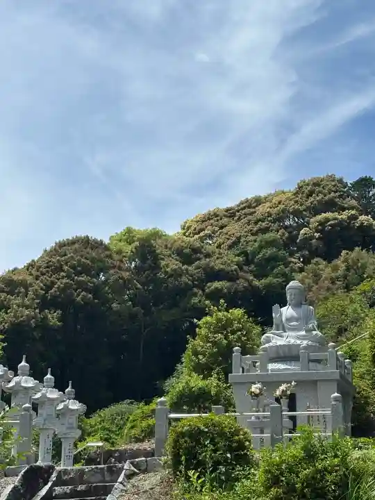 龍源院の{uncategorized: "未分類", other: "その他", undefined: "問題あり", building: "その他建物", grave: "お墓", sacred_gate: "鳥居", guardian: "狛犬", statue: "像", buddha: "仏像", history: "歴史", nature: "自然", garden: "庭園", animal: "動物", pagoda: "塔", temizu: "手水舎", mountain_gate: "山門・神門", sanctuary: "本殿・本堂", subordinate: "末社・摂社", art: "芸術", scenery: "景色", jizo: "地蔵", ema: "絵馬", goshuin: "御朱印", omikuji: "おみくじ", items: "授与品その他", amulet: "お守り", goshuincho: "御朱印帳", eats: "食事", festival: "お祭り", votive_dance: "神楽", shichigosan: "七五三参", wedding: "結婚式", experience: "体験その他", initially: "初詣", around: "周辺", anti_infection: "感染症対策"}