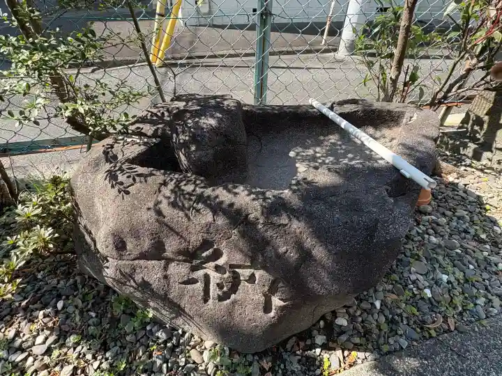 二瀬川神社の{uncategorized: "未分類", other: "その他", undefined: "問題あり", building: "その他建物", grave: "お墓", sacred_gate: "鳥居", guardian: "狛犬", statue: "像", buddha: "仏像", history: "歴史", nature: "自然", garden: "庭園", animal: "動物", pagoda: "塔", temizu: "手水舎", mountain_gate: "山門・神門", sanctuary: "本殿・本堂", subordinate: "末社・摂社", art: "芸術", scenery: "景色", jizo: "地蔵", ema: "絵馬", goshuin: "御朱印", omikuji: "おみくじ", items: "授与品その他", amulet: "お守り", goshuincho: "御朱印帳", eats: "食事", festival: "お祭り", votive_dance: "神楽", shichigosan: "七五三参", wedding: "結婚式", experience: "体験その他", initially: "初詣", around: "周辺", anti_infection: "感染症対策"}