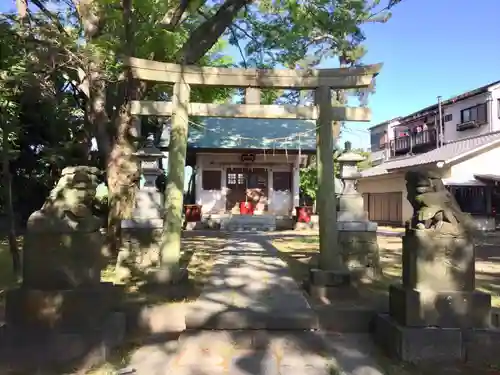新堀日枝神社の鳥居