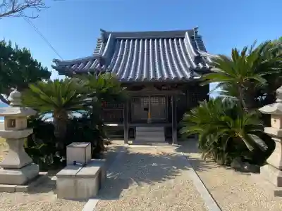 枯木神社の{uncategorized: "未分類", other: "その他", undefined: "問題あり", building: "その他建物", grave: "お墓", sacred_gate: "鳥居", guardian: "狛犬", statue: "像", buddha: "仏像", history: "歴史", nature: "自然", garden: "庭園", animal: "動物", pagoda: "塔", temizu: "手水舎", mountain_gate: "山門・神門", sanctuary: "本殿・本堂", subordinate: "末社・摂社", art: "芸術", scenery: "景色", jizo: "地蔵", ema: "絵馬", goshuin: "御朱印", omikuji: "おみくじ", items: "授与品その他", amulet: "お守り", goshuincho: "御朱印帳", eats: "食事", festival: "お祭り", votive_dance: "神楽", shichigosan: "七五三参", wedding: "結婚式", experience: "体験その他", initially: "初詣", around: "周辺", anti_infection: "感染症対策"}
