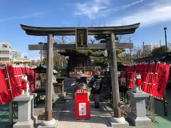 成田山深川不動堂(新勝寺東京別院)の鳥居