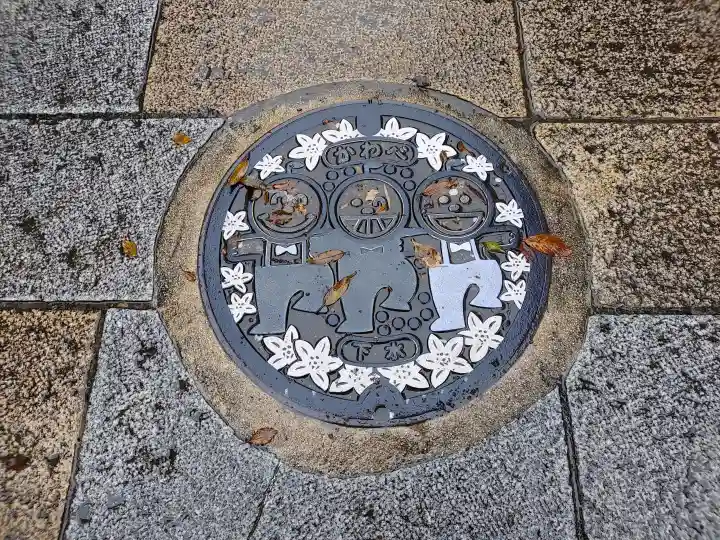 道成寺の{uncategorized: "未分類", other: "その他", undefined: "問題あり", building: "その他建物", grave: "お墓", sacred_gate: "鳥居", guardian: "狛犬", statue: "像", buddha: "仏像", history: "歴史", nature: "自然", garden: "庭園", animal: "動物", pagoda: "塔", temizu: "手水舎", mountain_gate: "山門・神門", sanctuary: "本殿・本堂", subordinate: "末社・摂社", art: "芸術", scenery: "景色", jizo: "地蔵", ema: "絵馬", goshuin: "御朱印", omikuji: "おみくじ", items: "授与品その他", amulet: "お守り", goshuincho: "御朱印帳", eats: "食事", festival: "お祭り", votive_dance: "神楽", shichigosan: "七五三参", wedding: "結婚式", experience: "体験その他", initially: "初詣", around: "周辺", anti_infection: "感染症対策"}