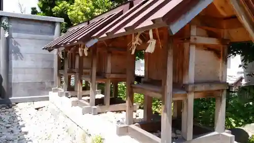 神明神社の末社