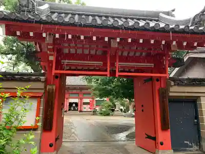 愛染堂勝鬘院の山門・神門
