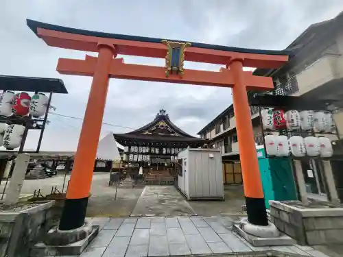 瀧尾神社の{uncategorized: "未分類", other: "その他", undefined: "問題あり", building: "その他建物", grave: "お墓", sacred_gate: "鳥居", guardian: "狛犬", statue: "像", buddha: "仏像", history: "歴史", nature: "自然", garden: "庭園", animal: "動物", pagoda: "塔", temizu: "手水舎", mountain_gate: "山門・神門", sanctuary: "本殿・本堂", subordinate: "末社・摂社", art: "芸術", scenery: "景色", jizo: "地蔵", ema: "絵馬", goshuin: "御朱印", omikuji: "おみくじ", items: "授与品その他", amulet: "お守り", goshuincho: "御朱印帳", eats: "食事", festival: "お祭り", votive_dance: "神楽", shichigosan: "七五三参", wedding: "結婚式", experience: "体験その他", initially: "初詣", around: "周辺", anti_infection: "感染症対策"}