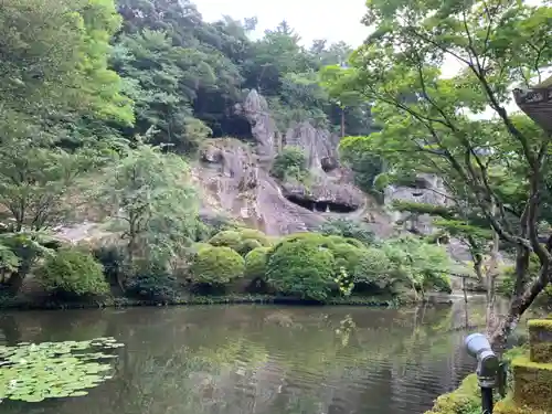 那谷寺の庭園