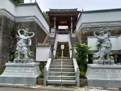 妙音寺の山門・神門