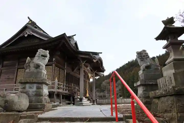 近津神社の狛犬