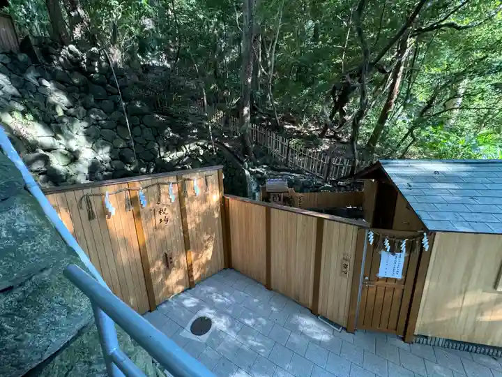 枚岡神社の庭園