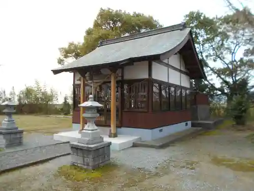 寄田神社の本殿