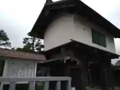 鳥谷崎神社の建物その他