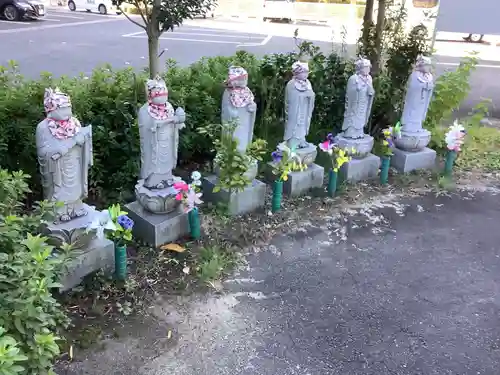 稲荷神社の地蔵