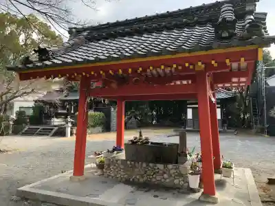佐久奈度神社の{uncategorized: "未分類", other: "その他", undefined: "問題あり", building: "その他建物", grave: "お墓", sacred_gate: "鳥居", guardian: "狛犬", statue: "像", buddha: "仏像", history: "歴史", nature: "自然", garden: "庭園", animal: "動物", pagoda: "塔", temizu: "手水舎", mountain_gate: "山門・神門", sanctuary: "本殿・本堂", subordinate: "末社・摂社", art: "芸術", scenery: "景色", jizo: "地蔵", ema: "絵馬", goshuin: "御朱印", omikuji: "おみくじ", items: "授与品その他", amulet: "お守り", goshuincho: "御朱印帳", eats: "食事", festival: "お祭り", votive_dance: "神楽", shichigosan: "七五三参", wedding: "結婚式", experience: "体験その他", initially: "初詣", around: "周辺", anti_infection: "感染症対策"}