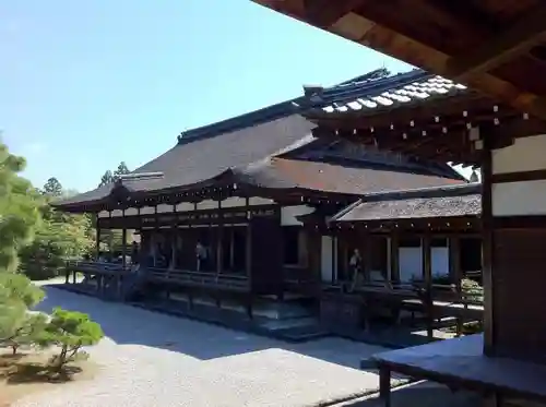 仁和寺の本殿