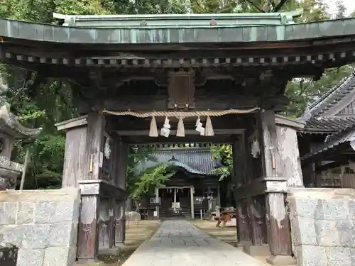 綾部八幡神社の山門・神門