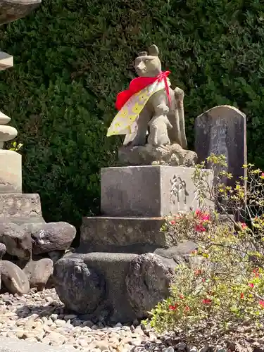 上宮地稲荷神社の狛犬