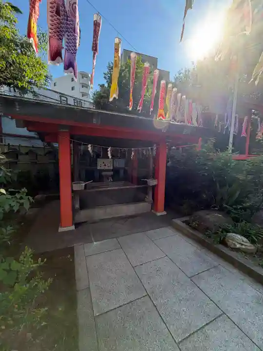 くまくま神社(導きの社 熊野町熊野神社)の{uncategorized: "未分類", other: "その他", undefined: "問題あり", building: "その他建物", grave: "お墓", sacred_gate: "鳥居", guardian: "狛犬", statue: "像", buddha: "仏像", history: "歴史", nature: "自然", garden: "庭園", animal: "動物", pagoda: "塔", temizu: "手水舎", mountain_gate: "山門・神門", sanctuary: "本殿・本堂", subordinate: "末社・摂社", art: "芸術", scenery: "景色", jizo: "地蔵", ema: "絵馬", goshuin: "御朱印", omikuji: "おみくじ", items: "授与品その他", amulet: "お守り", goshuincho: "御朱印帳", eats: "食事", festival: "お祭り", votive_dance: "神楽", shichigosan: "七五三参", wedding: "結婚式", experience: "体験その他", initially: "初詣", around: "周辺", anti_infection: "感染症対策"}