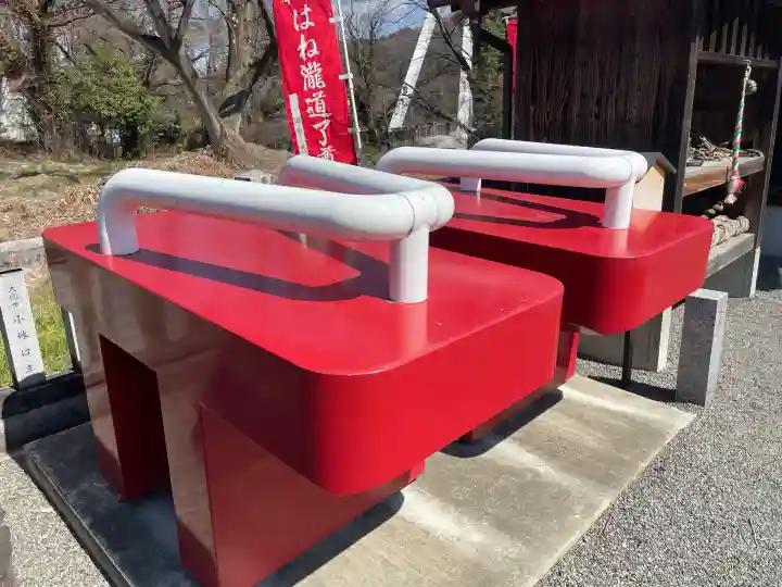 はね瀧道了尊の{uncategorized: "未分類", other: "その他", undefined: "問題あり", building: "その他建物", grave: "お墓", sacred_gate: "鳥居", guardian: "狛犬", statue: "像", buddha: "仏像", history: "歴史", nature: "自然", garden: "庭園", animal: "動物", pagoda: "塔", temizu: "手水舎", mountain_gate: "山門・神門", sanctuary: "本殿・本堂", subordinate: "末社・摂社", art: "芸術", scenery: "景色", jizo: "地蔵", ema: "絵馬", goshuin: "御朱印", omikuji: "おみくじ", items: "授与品その他", amulet: "お守り", goshuincho: "御朱印帳", eats: "食事", festival: "お祭り", votive_dance: "神楽", shichigosan: "七五三参", wedding: "結婚式", experience: "体験その他", initially: "初詣", around: "周辺", anti_infection: "感染症対策"}