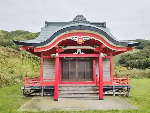 稲荷神社の本殿