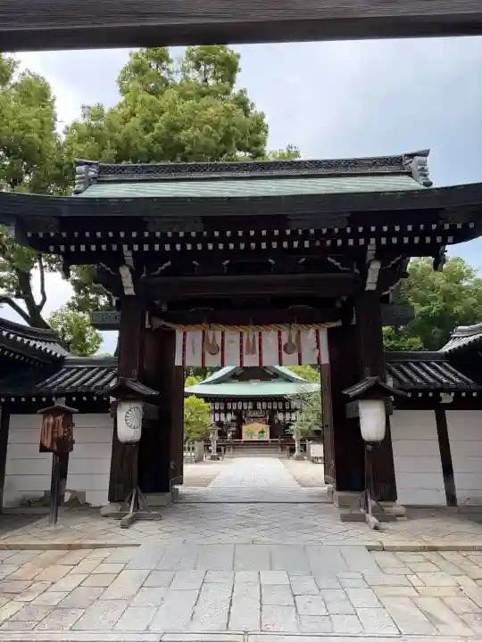 白峯神宮の{uncategorized: "未分類", other: "その他", undefined: "問題あり", building: "その他建物", grave: "お墓", sacred_gate: "鳥居", guardian: "狛犬", statue: "像", buddha: "仏像", history: "歴史", nature: "自然", garden: "庭園", animal: "動物", pagoda: "塔", temizu: "手水舎", mountain_gate: "山門・神門", sanctuary: "本殿・本堂", subordinate: "末社・摂社", art: "芸術", scenery: "景色", jizo: "地蔵", ema: "絵馬", goshuin: "御朱印", omikuji: "おみくじ", items: "授与品その他", amulet: "お守り", goshuincho: "御朱印帳", eats: "食事", festival: "お祭り", votive_dance: "神楽", shichigosan: "七五三参", wedding: "結婚式", experience: "体験その他", initially: "初詣", around: "周辺", anti_infection: "感染症対策"}