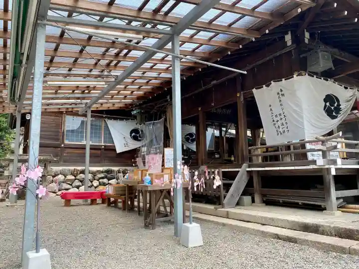 針綱神社の本殿・本堂