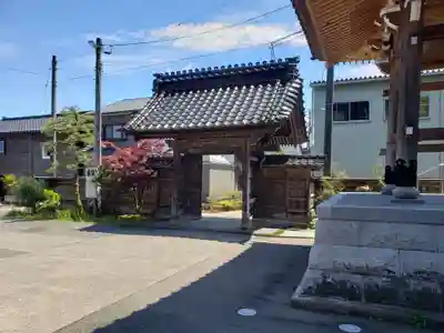 尊光寺の山門・神門