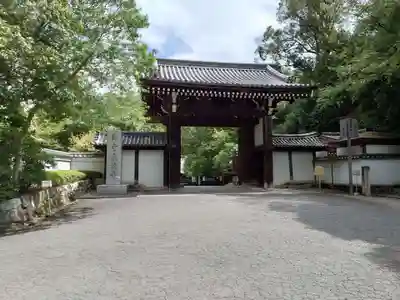 御寺 泉涌寺の山門・神門