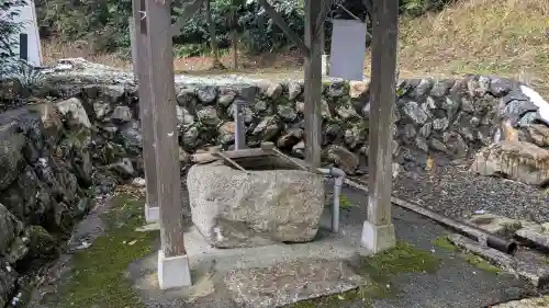 八雲神社の{uncategorized: "未分類", other: "その他", undefined: "問題あり", building: "その他建物", grave: "お墓", sacred_gate: "鳥居", guardian: "狛犬", statue: "像", buddha: "仏像", history: "歴史", nature: "自然", garden: "庭園", animal: "動物", pagoda: "塔", temizu: "手水舎", mountain_gate: "山門・神門", sanctuary: "本殿・本堂", subordinate: "末社・摂社", art: "芸術", scenery: "景色", jizo: "地蔵", ema: "絵馬", goshuin: "御朱印", omikuji: "おみくじ", items: "授与品その他", amulet: "お守り", goshuincho: "御朱印帳", eats: "食事", festival: "お祭り", votive_dance: "神楽", shichigosan: "七五三参", wedding: "結婚式", experience: "体験その他", initially: "初詣", around: "周辺", anti_infection: "感染症対策"}