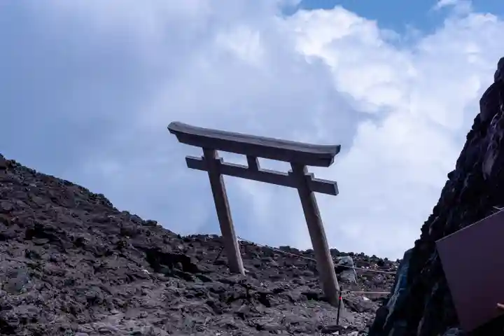 富士山頂上浅間大社奥宮(静岡県)