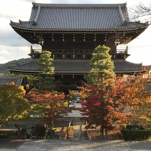 くろ谷 金戒光明寺の山門