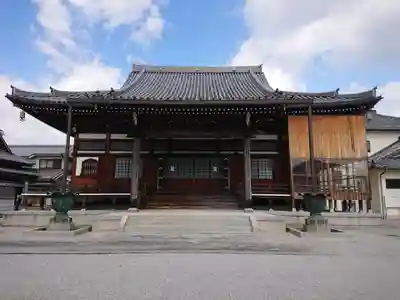 西来寺の本殿・本堂