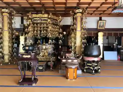 観音寺の本殿・本堂