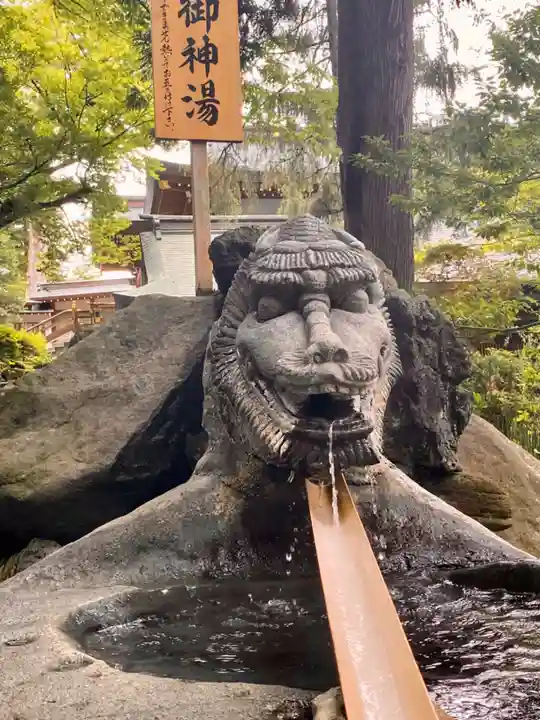 諏訪大社下社秋宮の手水舎