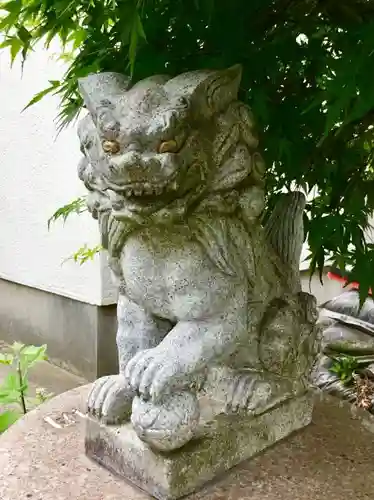 白山神社の狛犬