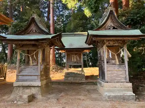 吉川八幡宮の末社