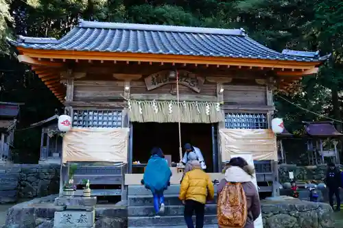 横山神社の本殿