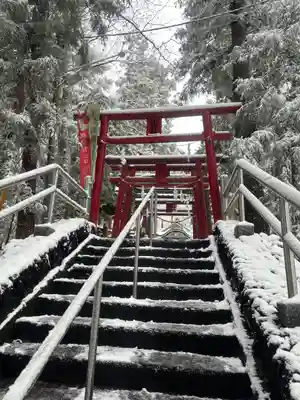 新屋山神社(山梨県)