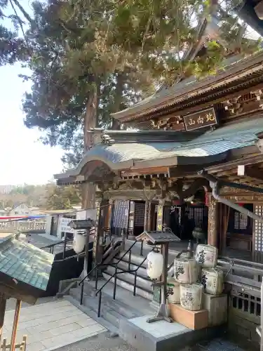 北向観音の{uncategorized: "未分類", other: "その他", undefined: "問題あり", building: "その他建物", grave: "お墓", sacred_gate: "鳥居", guardian: "狛犬", statue: "像", buddha: "仏像", history: "歴史", nature: "自然", garden: "庭園", animal: "動物", pagoda: "塔", temizu: "手水舎", mountain_gate: "山門・神門", sanctuary: "本殿・本堂", subordinate: "末社・摂社", art: "芸術", scenery: "景色", jizo: "地蔵", ema: "絵馬", goshuin: "御朱印", omikuji: "おみくじ", items: "授与品その他", amulet: "お守り", goshuincho: "御朱印帳", eats: "食事", festival: "お祭り", votive_dance: "神楽", shichigosan: "七五三参", wedding: "結婚式", experience: "体験その他", initially: "初詣", around: "周辺", anti_infection: "感染症対策"}