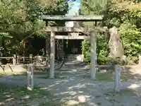 龍神社(川間町)の鳥居