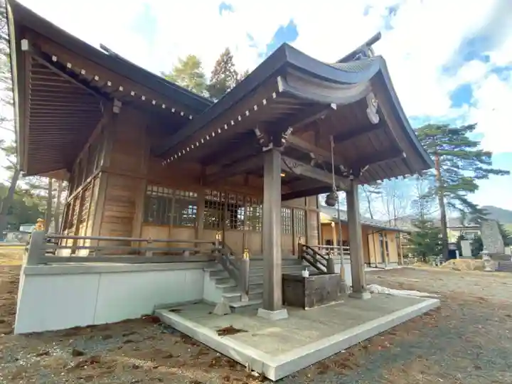 鬼越蒼前神社の本殿・本堂