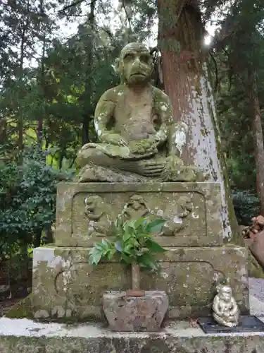 鳴谷神社の狛犬