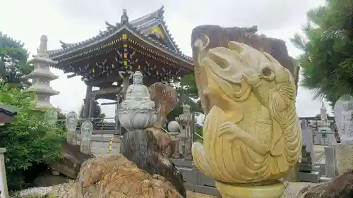 林光寺の像