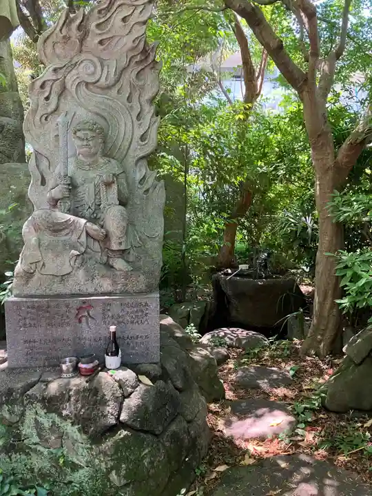 玉眞院玉川大師の像