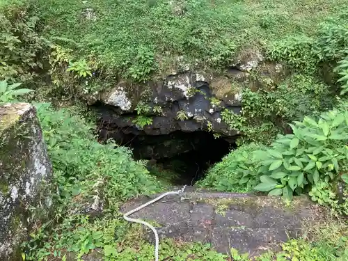 人穴浅間神社(静岡県)