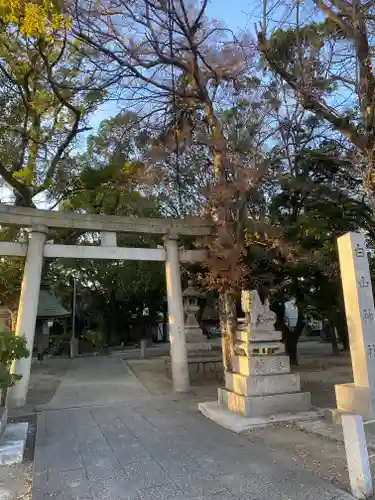 白山神社の鳥居