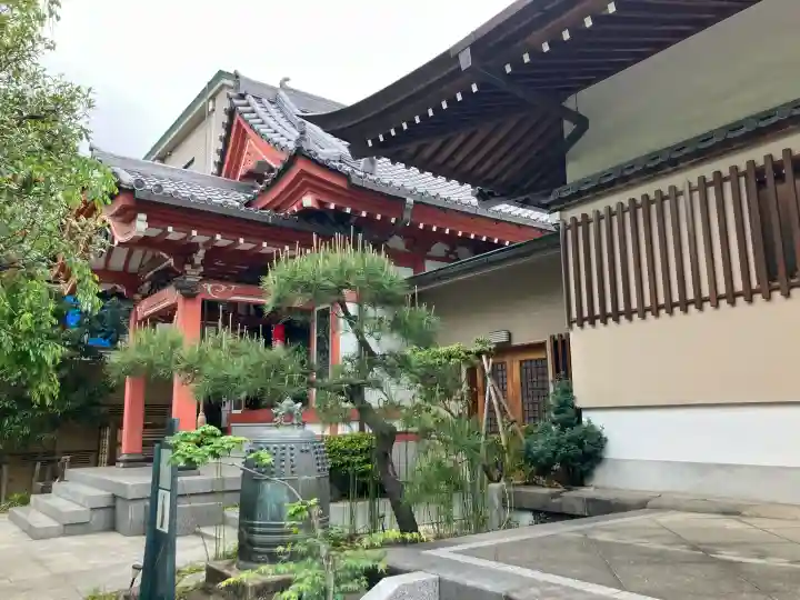 長専院不動寺(出世不動尊)の{uncategorized: "未分類", other: "その他", undefined: "問題あり", building: "その他建物", grave: "お墓", sacred_gate: "鳥居", guardian: "狛犬", statue: "像", buddha: "仏像", history: "歴史", nature: "自然", garden: "庭園", animal: "動物", pagoda: "塔", temizu: "手水舎", mountain_gate: "山門・神門", sanctuary: "本殿・本堂", subordinate: "末社・摂社", art: "芸術", scenery: "景色", jizo: "地蔵", ema: "絵馬", goshuin: "御朱印", omikuji: "おみくじ", items: "授与品その他", amulet: "お守り", goshuincho: "御朱印帳", eats: "食事", festival: "お祭り", votive_dance: "神楽", shichigosan: "七五三参", wedding: "結婚式", experience: "体験その他", initially: "初詣", around: "周辺", anti_infection: "感染症対策"}