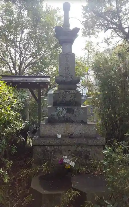 萬松山 龍台院の塔