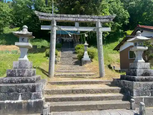 加多神社の{uncategorized: "未分類", other: "その他", undefined: "問題あり", building: "その他建物", grave: "お墓", sacred_gate: "鳥居", guardian: "狛犬", statue: "像", buddha: "仏像", history: "歴史", nature: "自然", garden: "庭園", animal: "動物", pagoda: "塔", temizu: "手水舎", mountain_gate: "山門・神門", sanctuary: "本殿・本堂", subordinate: "末社・摂社", art: "芸術", scenery: "景色", jizo: "地蔵", ema: "絵馬", goshuin: "御朱印", omikuji: "おみくじ", items: "授与品その他", amulet: "お守り", goshuincho: "御朱印帳", eats: "食事", festival: "お祭り", votive_dance: "神楽", shichigosan: "七五三参", wedding: "結婚式", experience: "体験その他", initially: "初詣", around: "周辺", anti_infection: "感染症対策"}